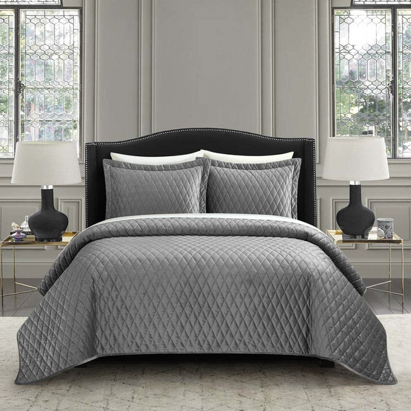 NY&C Home Wafa 3 Piece Velvet Quilt Set Grey