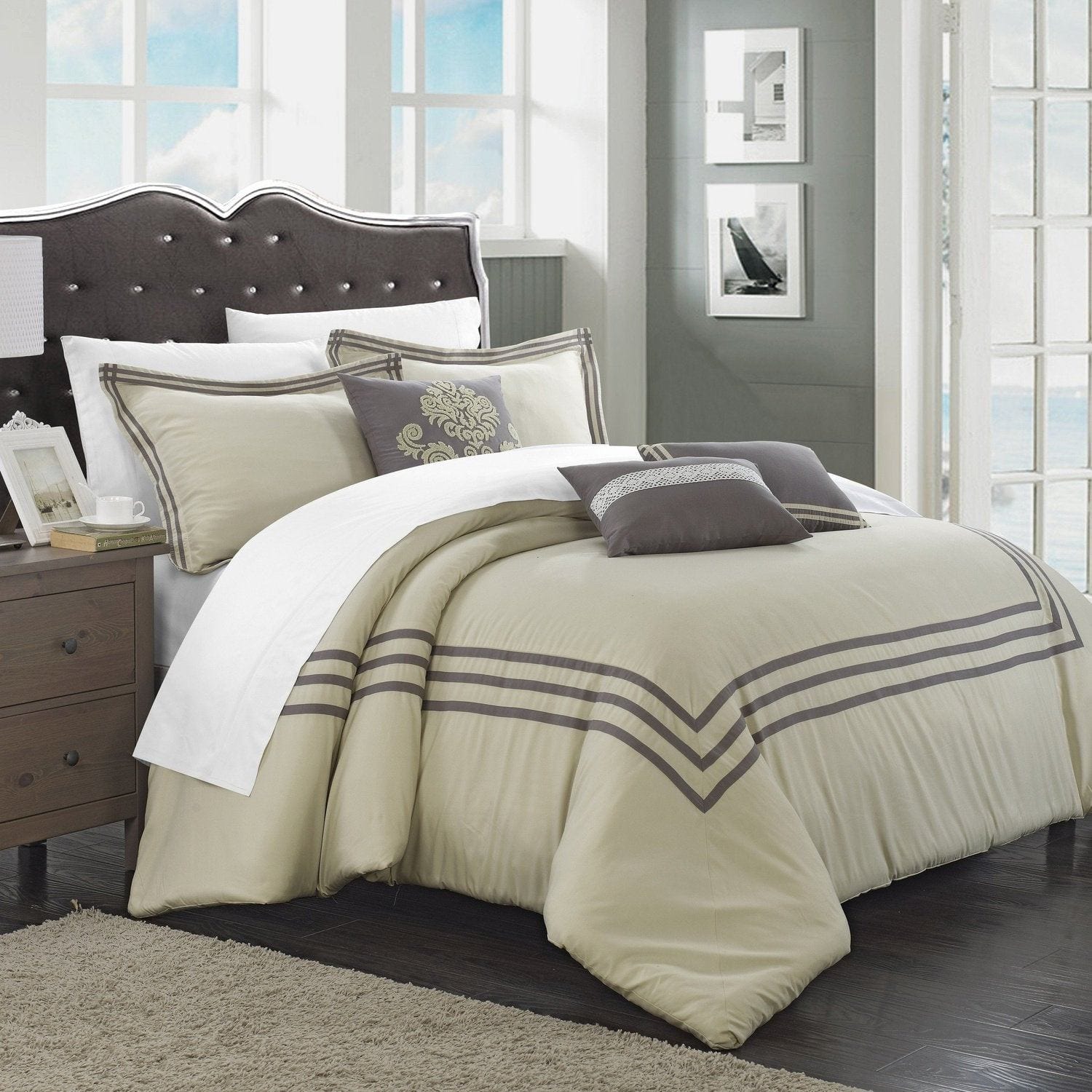 Luxury newest Vegas Contemporary 8PC Comforter Set